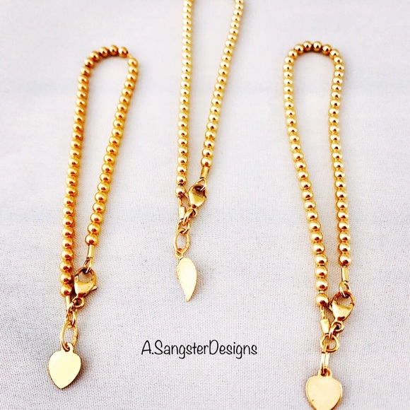 Dainty 14K GF Beaded Charm Bracelet - Picture 2 of 2